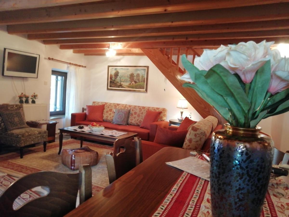 Cosy Lake House, Μια Ανάσα Πριν Τη Λίμνη Kalivia  Ngoại thất bức ảnh